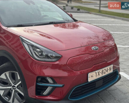 Красный Киа Niro, объемом двигателя 0 л и пробегом 135 тыс. км за 17299 $, фото 8 на Automoto.ua