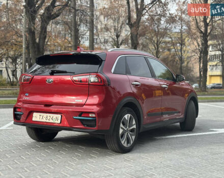 Красный Киа Niro, объемом двигателя 0 л и пробегом 135 тыс. км за 17299 $, фото 16 на Automoto.ua