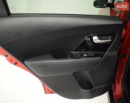 Красный Киа Niro, объемом двигателя 0 л и пробегом 83 тыс. км за 13300 $, фото 12 на Automoto.ua