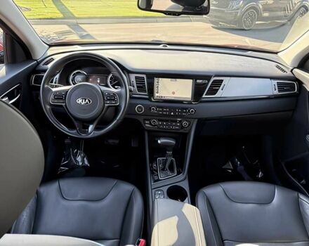 Киа Niro 2019 в Кривом Роге на Automoto.ua Красный Киа Niro, объемом двигателя 1.6 л и пробегом 36 тыс. км за 10000 $, фото 7 на Automoto.ua