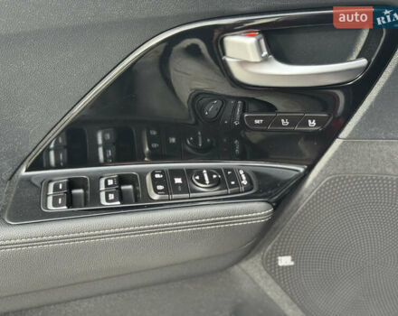 Красный Киа Niro, объемом двигателя 0 л и пробегом 135 тыс. км за 17299 $, фото 43 на Automoto.ua