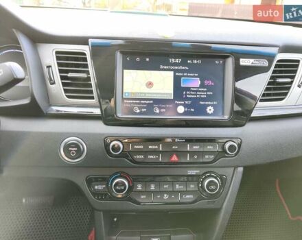 Красный Киа Niro, объемом двигателя 0 л и пробегом 138 тыс. км за 18800 $, фото 14 на Automoto.ua