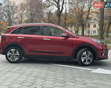 Красный Киа Niro, объемом двигателя 0 л и пробегом 135 тыс. км за 17299 $, фото 14 на Automoto.ua