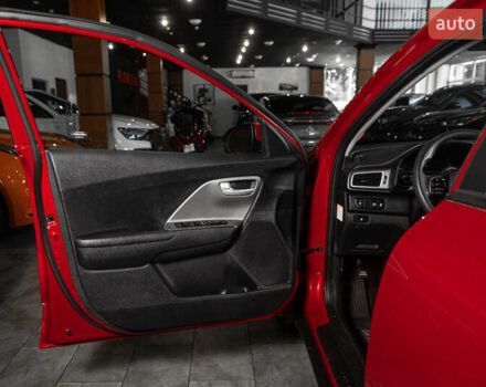 Красный Киа Niro, объемом двигателя 1.58 л и пробегом 163 тыс. км за 14900 $, фото 14 на Automoto.ua