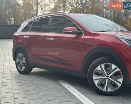 Красный Киа Niro, объемом двигателя 0 л и пробегом 135 тыс. км за 17299 $, фото 23 на Automoto.ua