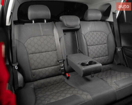 Красный Киа Niro, объемом двигателя 1.58 л и пробегом 163 тыс. км за 14900 $, фото 39 на Automoto.ua