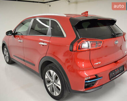 Красный Киа Niro, объемом двигателя 0 л и пробегом 83 тыс. км за 13300 $, фото 5 на Automoto.ua