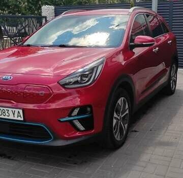 Червоний Кіа Niro, об'ємом двигуна 0 л та пробігом 169 тис. км за 17300 $, фото 4 на Automoto.ua