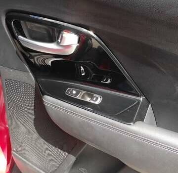Червоний Кіа Niro, об'ємом двигуна 0 л та пробігом 169 тис. км за 17300 $, фото 12 на Automoto.ua