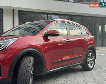 Красный Киа Niro, объемом двигателя 0 л и пробегом 135 тыс. км за 17299 $, фото 12 на Automoto.ua