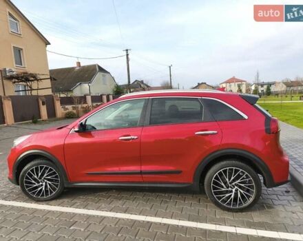 Красный Киа Niro, объемом двигателя 0 л и пробегом 138 тыс. км за 18800 $, фото 20 на Automoto.ua