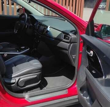 Червоний Кіа Niro, об'ємом двигуна 0 л та пробігом 169 тис. км за 17300 $, фото 10 на Automoto.ua