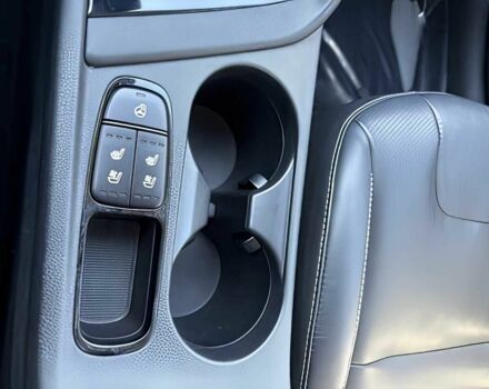 Киа Niro 2019 в Кривом Роге на Automoto.ua Красный Киа Niro, объемом двигателя 1.6 л и пробегом 36 тыс. км за 10000 $, фото 10 на Automoto.ua