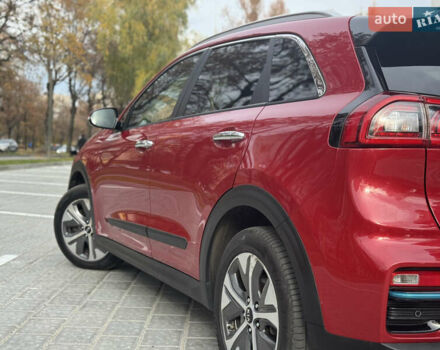 Красный Киа Niro, объемом двигателя 0 л и пробегом 135 тыс. км за 17299 $, фото 26 на Automoto.ua