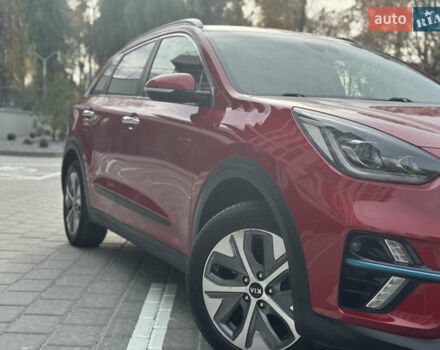 Красный Киа Niro, объемом двигателя 0 л и пробегом 135 тыс. км за 17299 $, фото 10 на Automoto.ua