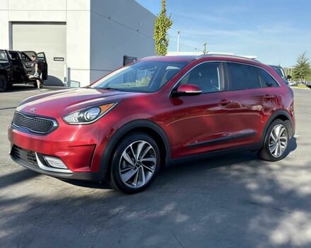 Киа Niro 2019 в Кривом Роге на Automoto.ua Красный Киа Niro, объемом двигателя 1.6 л и пробегом 36 тыс. км за 10000 $, фото 2 на Automoto.ua