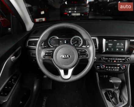 Красный Киа Niro, объемом двигателя 1.58 л и пробегом 163 тыс. км за 14900 $, фото 28 на Automoto.ua
