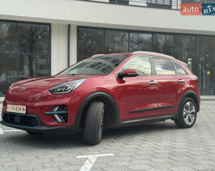 Красный Киа Niro, объемом двигателя 0 л и пробегом 135 тыс. км за 17299 $, фото 5 на Automoto.ua