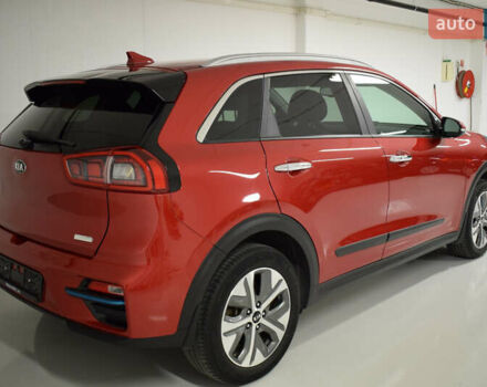Красный Киа Niro, объемом двигателя 0 л и пробегом 83 тыс. км за 13300 $, фото 3 на Automoto.ua
