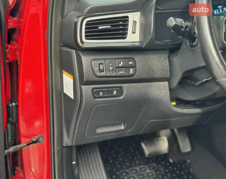 Красный Киа Niro, объемом двигателя 0 л и пробегом 135 тыс. км за 17299 $, фото 52 на Automoto.ua