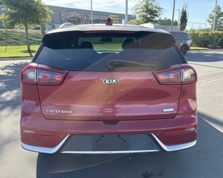 Киа Niro 2019 в Кривом Роге на Automoto.ua Красный Киа Niro, объемом двигателя 1.6 л и пробегом 36 тыс. км за 10000 $, фото 4 на Automoto.ua