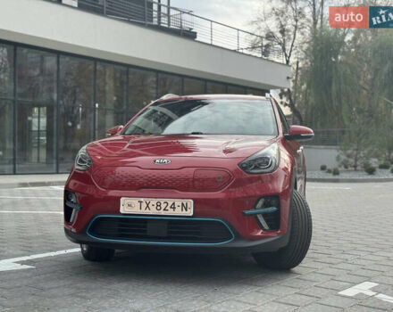 Красный Киа Niro, объемом двигателя 0 л и пробегом 135 тыс. км за 17299 $, фото 3 на Automoto.ua