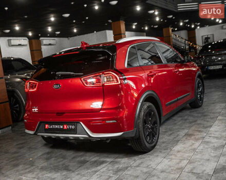 Красный Киа Niro, объемом двигателя 1.58 л и пробегом 163 тыс. км за 14900 $, фото 8 на Automoto.ua
