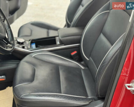 Красный Киа Niro, объемом двигателя 0 л и пробегом 135 тыс. км за 17299 $, фото 32 на Automoto.ua