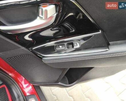 Красный Киа Niro, объемом двигателя 0 л и пробегом 138 тыс. км за 18800 $, фото 7 на Automoto.ua