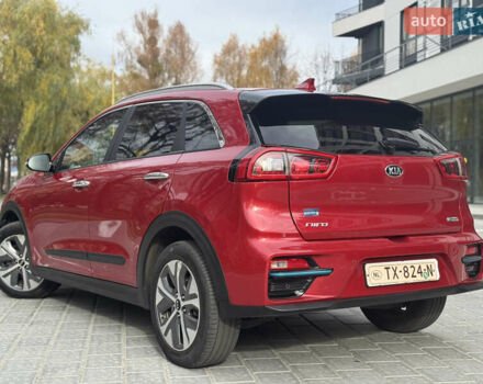 Красный Киа Niro, объемом двигателя 0 л и пробегом 135 тыс. км за 17299 $, фото 18 на Automoto.ua