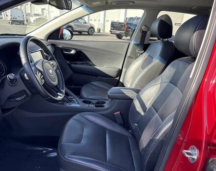 Киа Niro 2019 в Кривом Роге на Automoto.ua Красный Киа Niro, объемом двигателя 1.6 л и пробегом 36 тыс. км за 10000 $, фото 5 на Automoto.ua