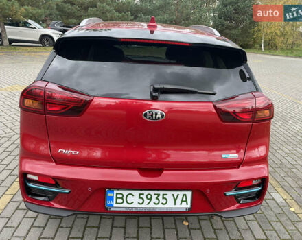 Красный Киа Niro, объемом двигателя 0 л и пробегом 70 тыс. км за 19600 $, фото 4 на Automoto.ua