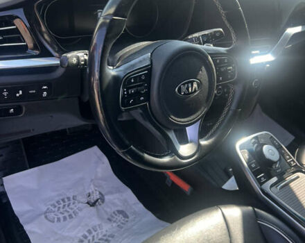 Червоний Кіа Niro, об'ємом двигуна 0 л та пробігом 151 тис. км за 19999 $, фото 10 на Automoto.ua