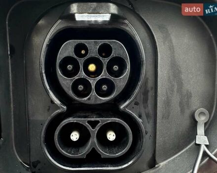 Красный Киа Niro, объемом двигателя 0 л и пробегом 47 тыс. км за 24900 $, фото 22 на Automoto.ua