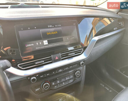 Красный Киа Niro, объемом двигателя 0 л и пробегом 163 тыс. км за 17850 $, фото 67 на Automoto.ua
