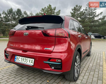 Красный Киа Niro, объемом двигателя 0 л и пробегом 70 тыс. км за 19600 $, фото 5 на Automoto.ua