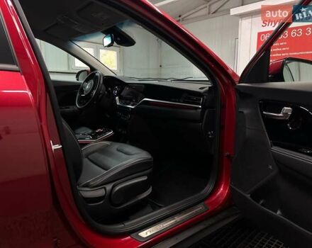 Красный Киа Niro, объемом двигателя 0 л и пробегом 47 тыс. км за 24900 $, фото 95 на Automoto.ua