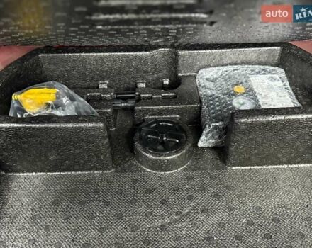 Червоний Кіа Niro, об'ємом двигуна 0 л та пробігом 110 тис. км за 19648 $, фото 31 на Automoto.ua