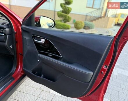 Красный Киа Niro, объемом двигателя 0 л и пробегом 67 тыс. км за 19850 $, фото 90 на Automoto.ua