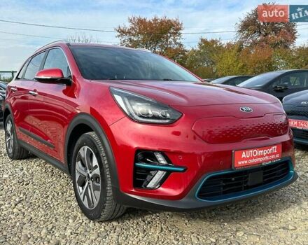 Червоний Кіа Niro, об'ємом двигуна 0 л та пробігом 61 тис. км за 23500 $, фото 27 на Automoto.ua