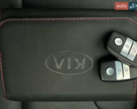 Червоний Кіа Niro, об'ємом двигуна 0 л та пробігом 61 тис. км за 23500 $, фото 79 на Automoto.ua