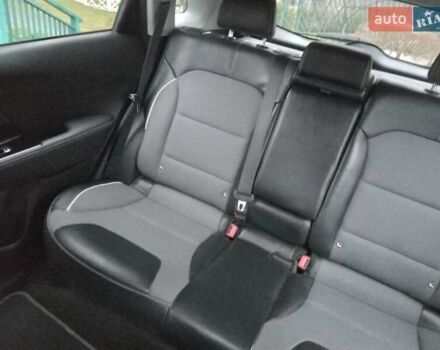 Красный Киа Niro, объемом двигателя 0 л и пробегом 87 тыс. км за 20492 $, фото 60 на Automoto.ua