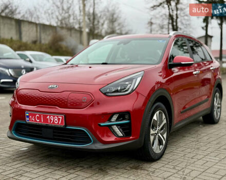 Червоний Кіа Niro, об'ємом двигуна 0 л та пробігом 128 тис. км за 19900 $, фото 4 на Automoto.ua