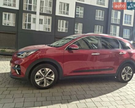 Червоний Кіа Niro, об'ємом двигуна 0 л та пробігом 110 тис. км за 19800 $, фото 2 на Automoto.ua
