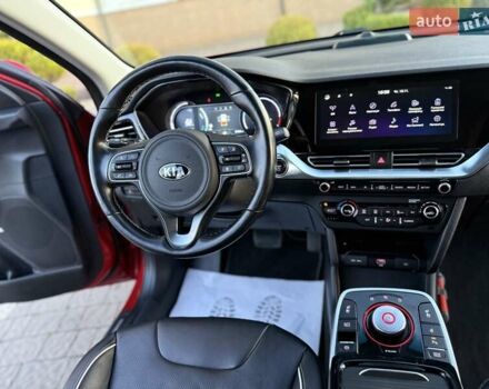 Красный Киа Niro, объемом двигателя 0 л и пробегом 67 тыс. км за 19850 $, фото 83 на Automoto.ua