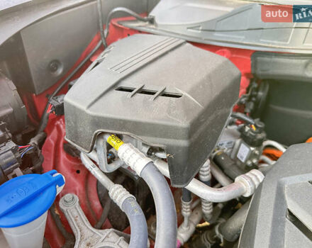 Червоний Кіа Niro, об'ємом двигуна 0 л та пробігом 163 тис. км за 17900 $, фото 35 на Automoto.ua