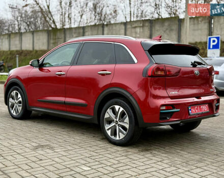 Червоний Кіа Niro, об'ємом двигуна 0 л та пробігом 128 тис. км за 19900 $, фото 6 на Automoto.ua