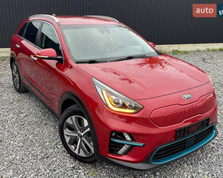Киа Niro 2020 в Дрогобыче на Automoto.ua Красный Киа Niro, объемом двигателя 0 л и пробегом 159 тыс. км за 19399 $, фото 18 на Automoto.ua