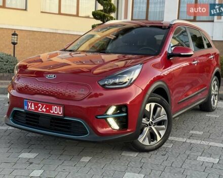Красный Киа Niro, объемом двигателя 0 л и пробегом 67 тыс. км за 19850 $, фото 19 на Automoto.ua