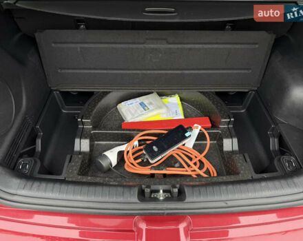 Червоний Кіа Niro, об'ємом двигуна 0 л та пробігом 128 тис. км за 19900 $, фото 51 на Automoto.ua